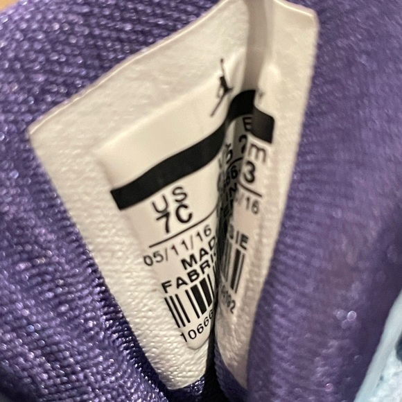 Jordan 12 Toddler size 7 excellent condition - Picture 5 of 5